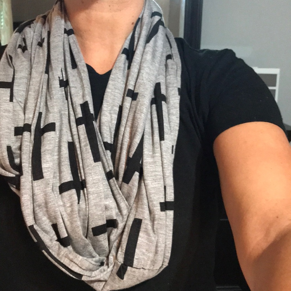 Cross Pattern Scarf
